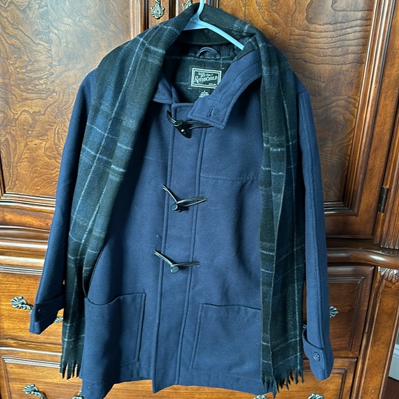 Beautiful Rothschild boy navy blue coat with scarf. NWOT. Size L (14/16).